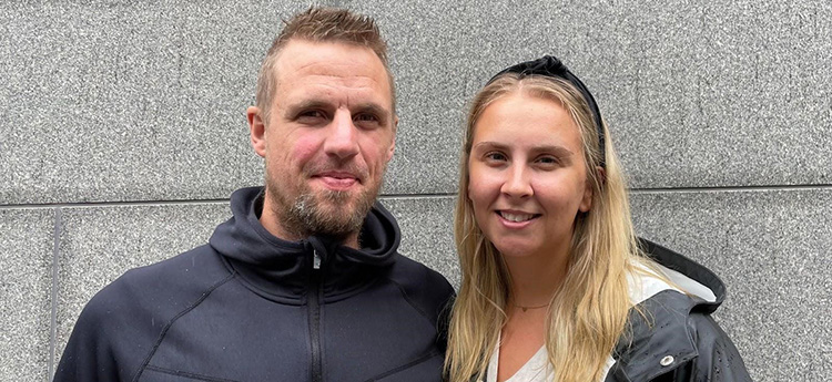 Kontaktfamilj Fredrik Nådin och Frida Almroth.